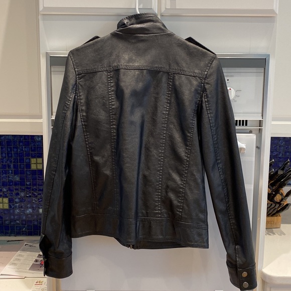 BDG black bomber jacket - Picture 2 of 5